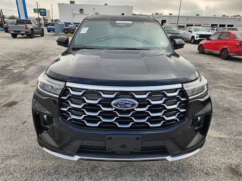 Used 2025 Ford Explorer Platinum w/ LUX Leather Package image 2