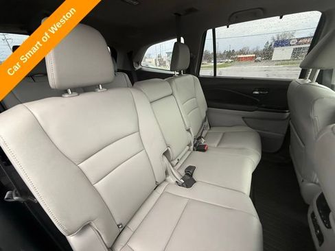 Used 2017 Honda Pilot Touring image 26