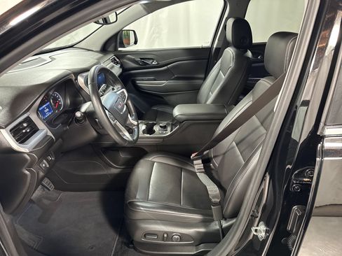 Used 2023 GMC Acadia SLT AWD/4WD image 3