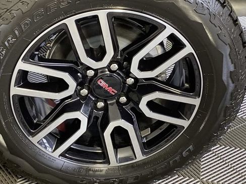 Used 2026 GMC Sierra 1500 AT4 w/ AT4 Premium Package AWD/4WD image 32