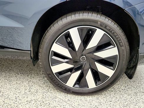 Used 2025 Volvo EX90 Ultra AWD/4WD image 9