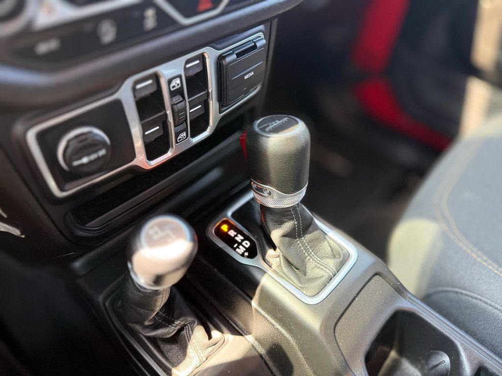 Used 2024 Jeep Gladiator Sport AWD/4WD image 36