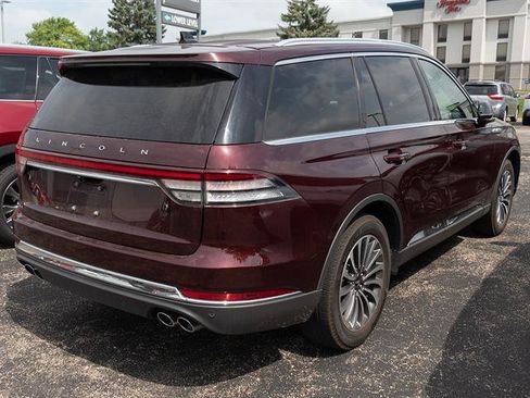 Used 2022 Lincoln Aviator Reserve w/ Elements Package Plus AWD/4WD image 6