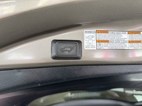 Used 2015 Toyota RAV4 XLE image 10