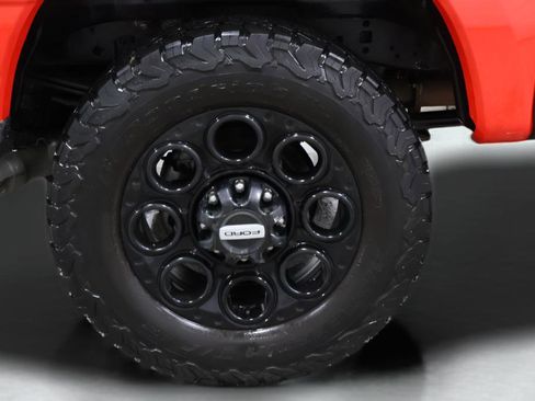 Used 2025 Ford F250 Lariat w/ Black Appearance Package image 27