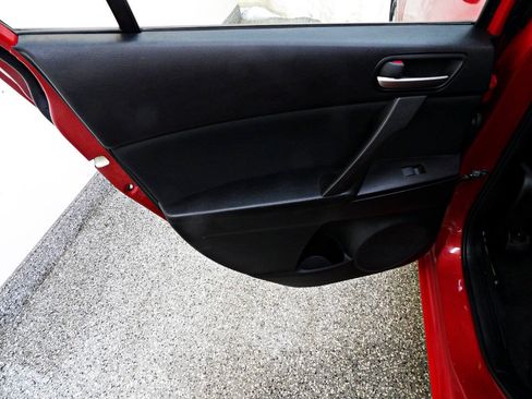 Used 2013 MAZDA MAZDA3 i Touring FWD image 9
