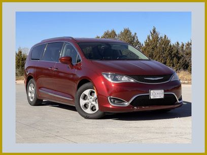 Used 2017 Chrysler Pacifica Touring-L Plus