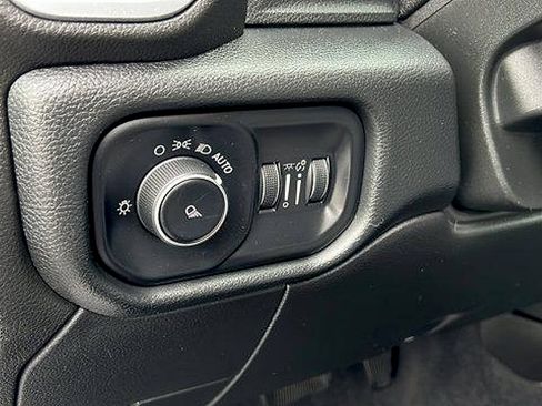 Used 2019 RAM 2500 Big Horn image 30