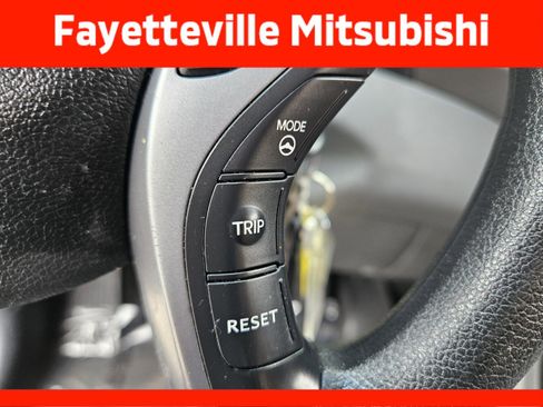 Used 2015 Hyundai Elantra SE FWD image 25