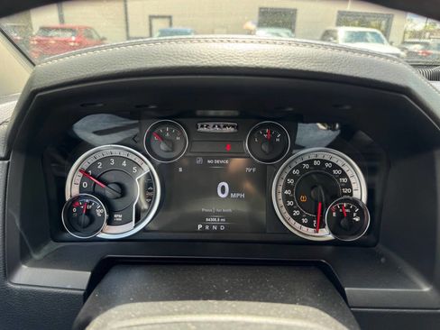 Used 2015 RAM 1500 Laramie AWD/4WD image 16