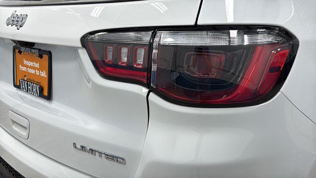 Certified 2025 Jeep Compass Limited AWD/4WD image 34