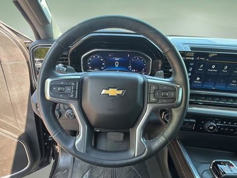 Used 2025 Chevrolet Silverado 1500 LT w/ Z71 Off-Road Package AWD/4WD image 12