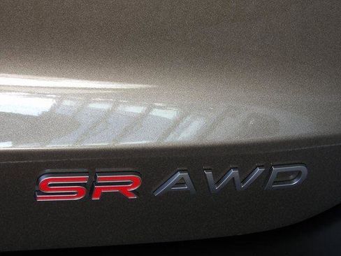 Certified 2025 Nissan Kicks SR image 9