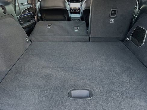 New 2024 Jeep Grand Cherokee Overland w/ Luxury Tech Group IV AWD/4WD image 14