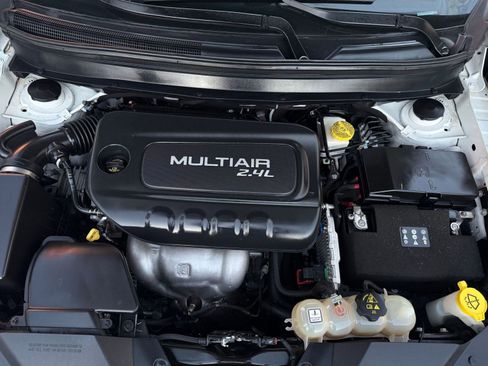 Used 2019 Jeep Cherokee Latitude Plus image 31