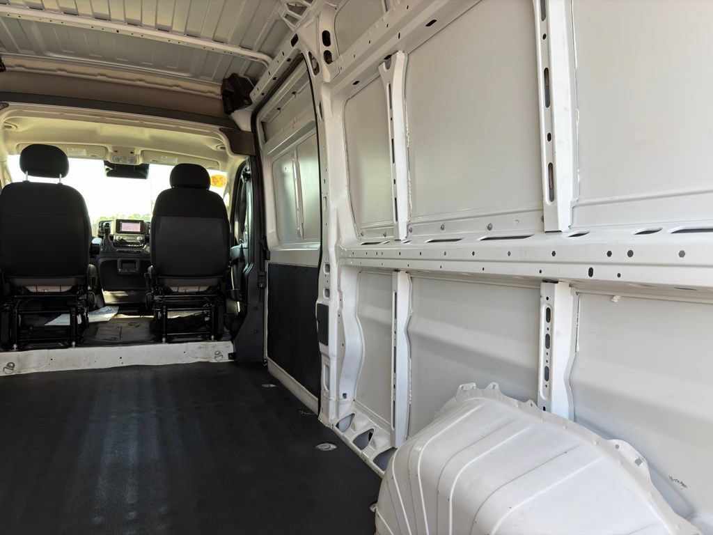 Used 2024 RAM ProMaster 2500 w/ Convenience Group FWD image 30