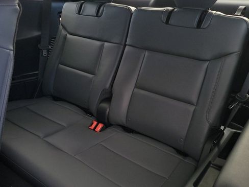 New 2025 Ford Explorer Active w/ Active Comfort Package image 8