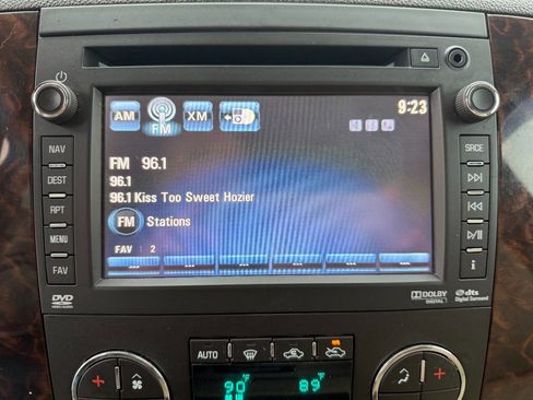 Used 2013 GMC Sierra 2500 Denali w/ Suspension Package, Off-Road image 29