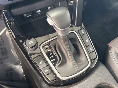 Used 2024 Kia Seltos S AWD/4WD image 19