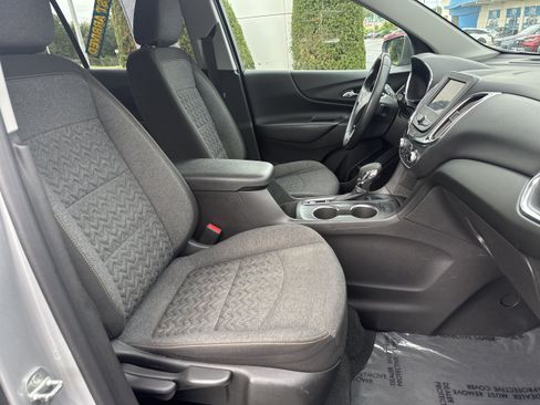 Used 2022 Chevrolet Equinox LT FWD image 14