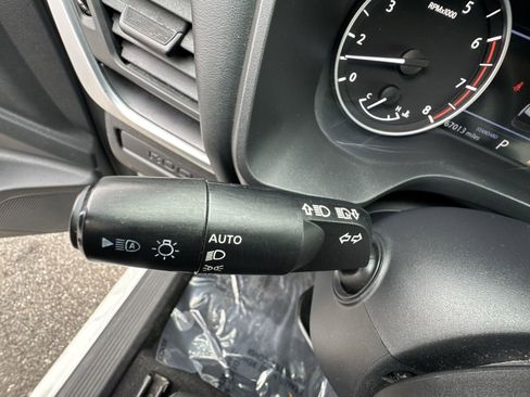 Used 2024 Nissan Rogue S image 22