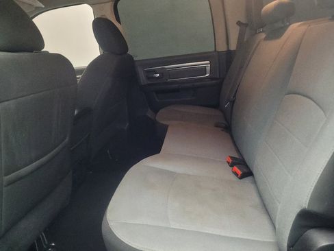 Used 2021 RAM 1500 Classic SLT RWD image 18
