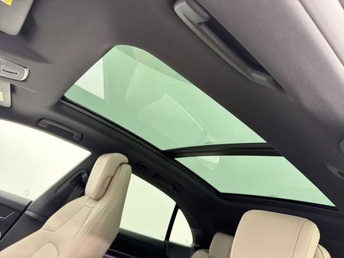 New 2026 Porsche Macan Electric image 15