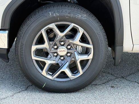 New 2026 GMC Sierra 1500 SLE AWD/4WD image 10