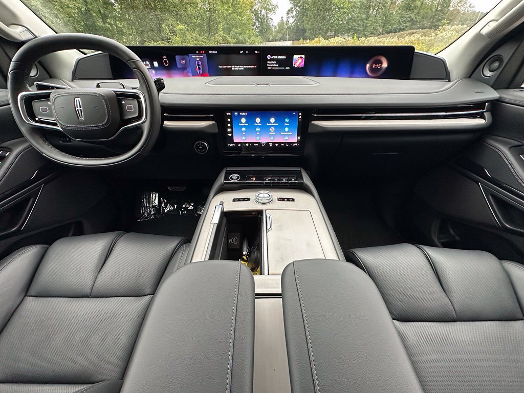 New 2027 Lincoln Navigator Premiere AWD/4WD image 21