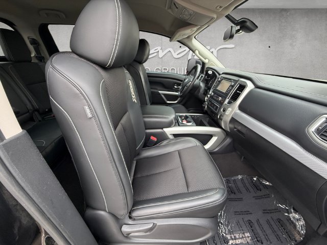 Used 2017 Nissan Titan PRO-4X AWD/4WD image 24