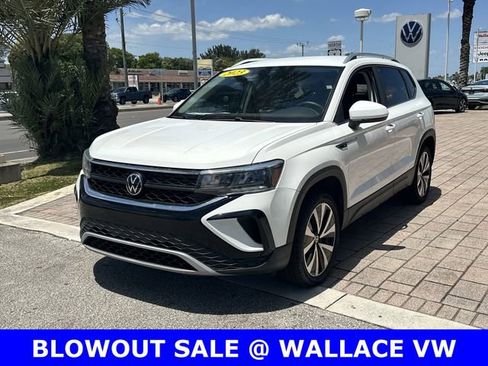 Certified 2023 Volkswagen Taos SE FWD image 3