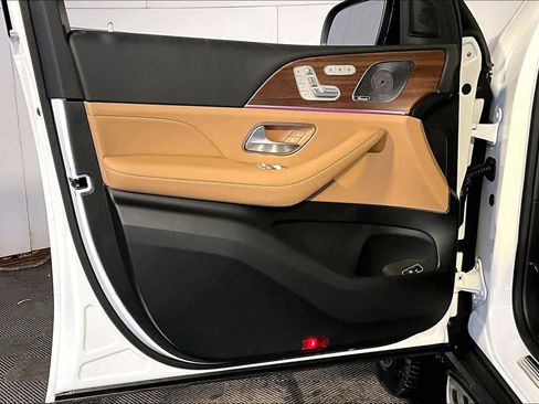 New 2026 Mercedes-Benz GLS 450 4MATIC image 11