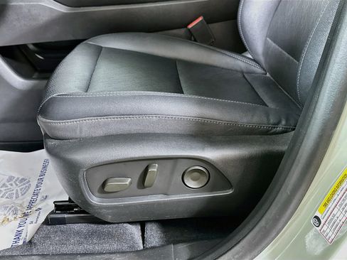 Used 2025 Chevrolet Equinox LT w/ Convenience Package II AWD/4WD image 19
