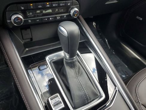 Certified 2025 MAZDA CX-5 Signature image 30