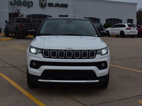 Used 2022 Jeep Compass Limited image 2
