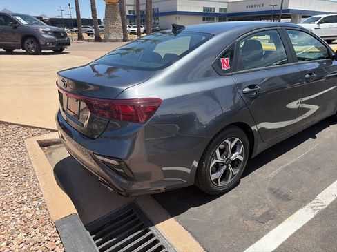 Used 2021 Kia Forte LXS FWD image 10