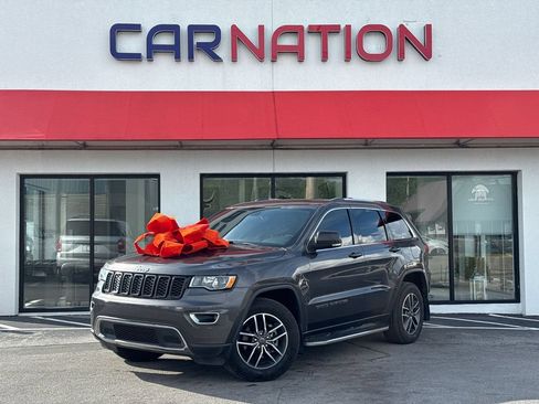 Used 2019 Jeep Grand Cherokee Limited AWD/4WD image 2