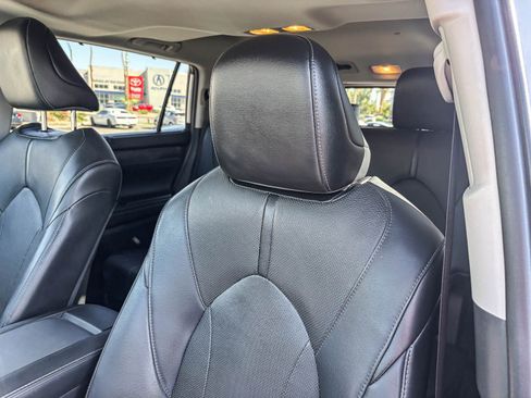 Used 2021 Toyota Highlander Limited AWD/4WD image 26