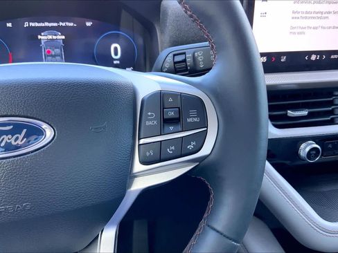 Certified 2025 Ford Explorer Active w/ Active Comfort Package image 25