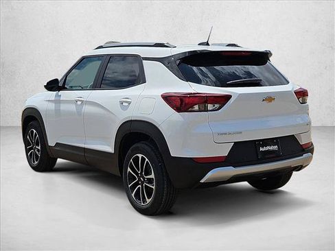 New 2026 Chevrolet TrailBlazer LT w/ Convenience Package FWD image 9