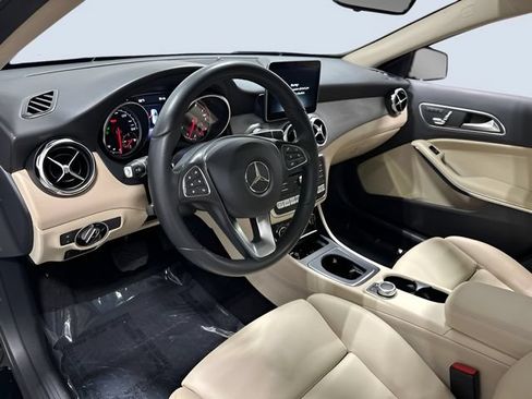 Used 2018 Mercedes-Benz GLA 250 4MATIC image 13