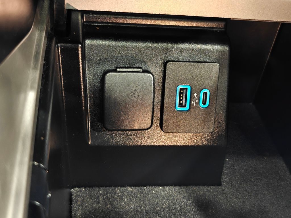 Used 2021 Ford Explorer ST w/ Equipment Group 401A AWD/4WD image 74