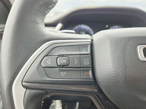 Used 2022 Jeep Grand Cherokee L Laredo w/ Luxury Tech Group I AWD/4WD image 24