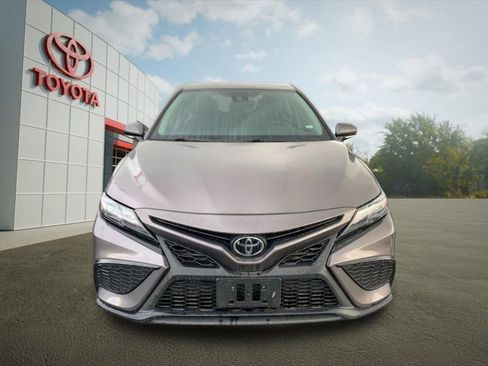 Used 2024 Toyota Camry SE FWD image 6