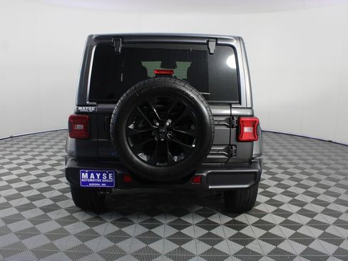 Used 2025 Jeep Wrangler Unlimited Sahara AWD/4WD image 22