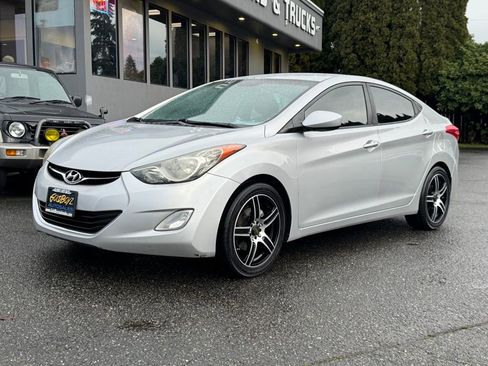 Used 2012 Hyundai Elantra GLS w/ Preferred Pkg 3 image 4