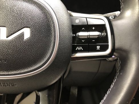 Certified 2024 Kia Carnival SX Prestige image 27