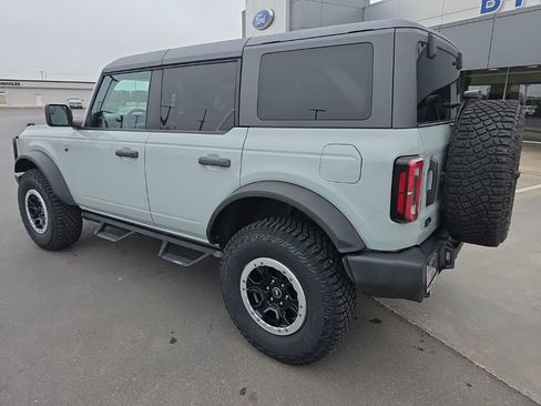 Used 2022 Ford Bronco Big Bend w/ Sasquatch Package image 3