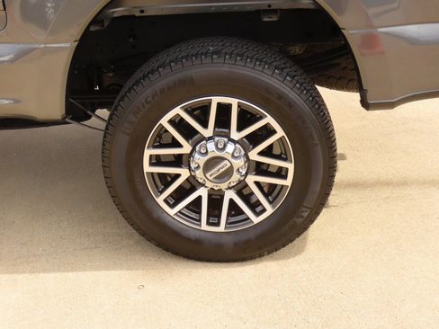 Used 2019 Ford F250 Lariat w/ Lariat Ultimate Package image 17