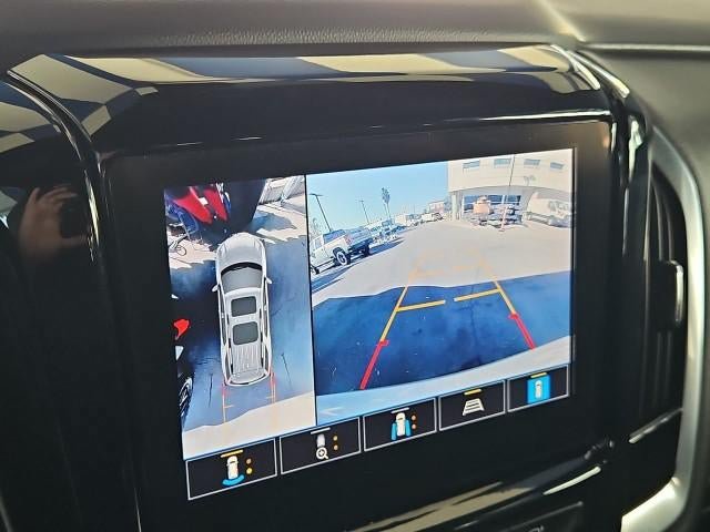 Used 2022 Chevrolet Traverse LT FWD image 14